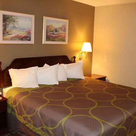 Super 8 By Wyndham Valparaiso Extérieur photo